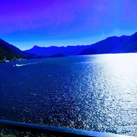 Fantastica Vista Lago Centro Paese Parcheggio Privato Apartment *